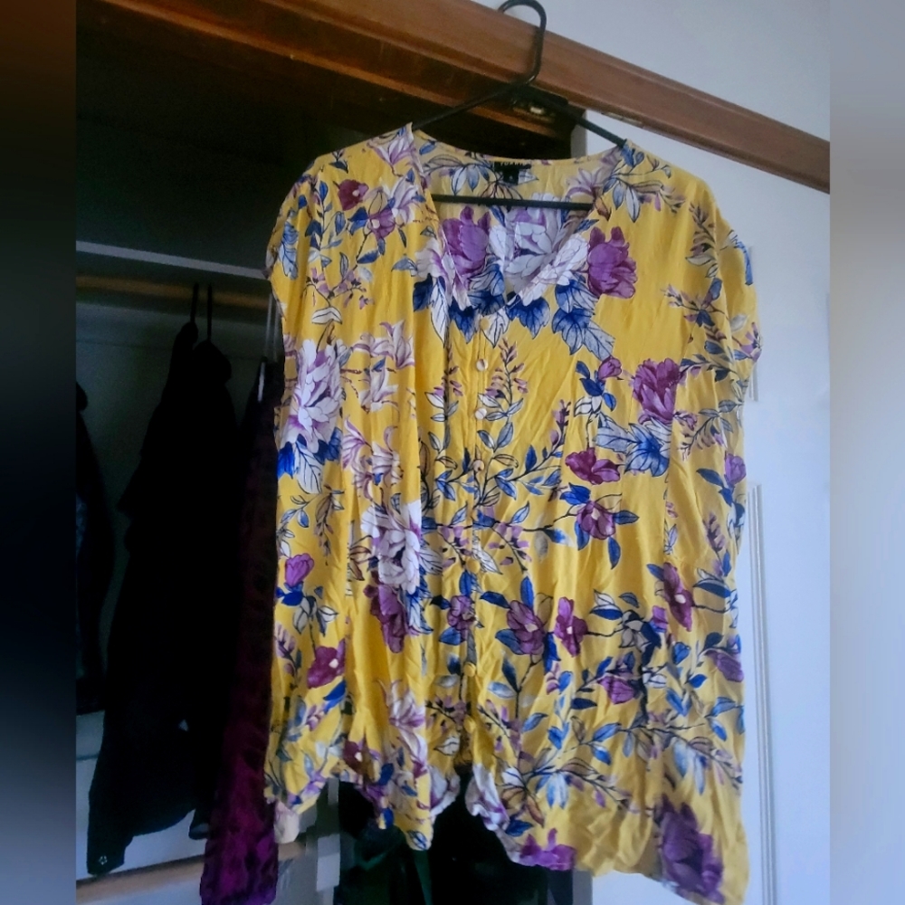 TORRID summery top